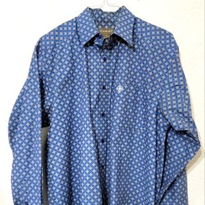 Ariat Men's Long Sleeve Button down shirt